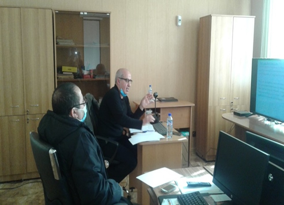 Déroulement d'une conférence à distance ayant pour thème : Audit interne au service de la nouvelle gestion hôspitalière